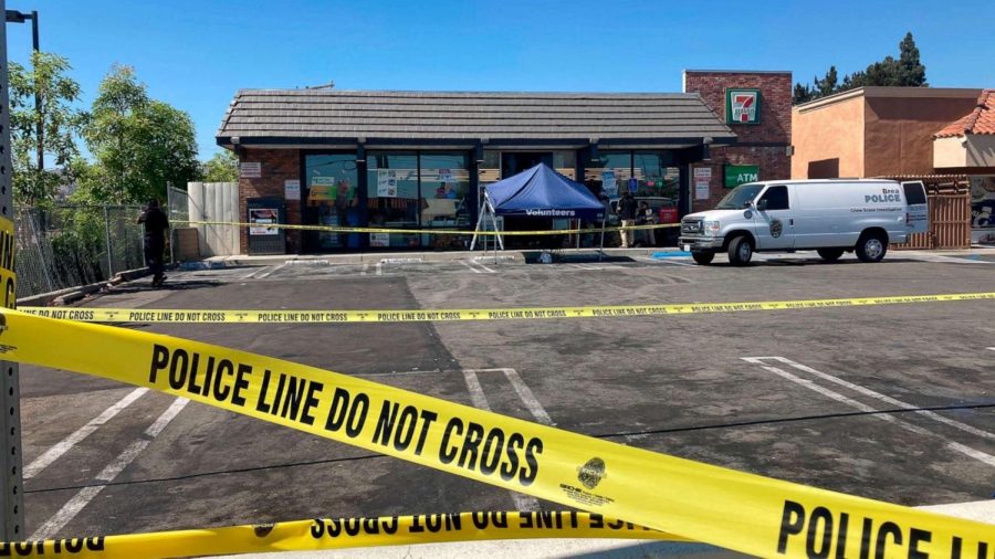 police at the scene of a 7/11 robbery